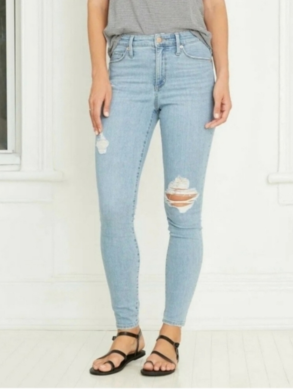 Universal Thread High-Rise Skinny Jeans - Distressed Light Wash